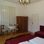 Tulipánvendégház Vendégház 3*