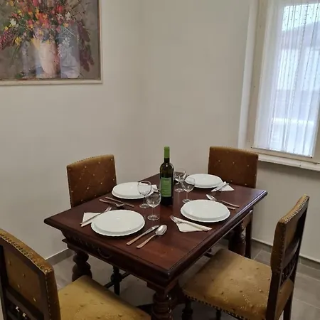 Tulipanvendeghaz Guest house 3*