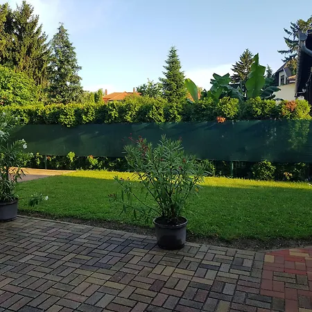 Tulipanvendeghaz 게스트하우스 케츨리