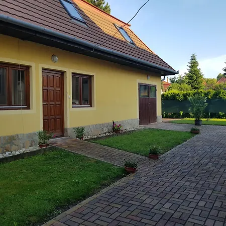 Tulipanvendeghaz 게스트하우스 3*