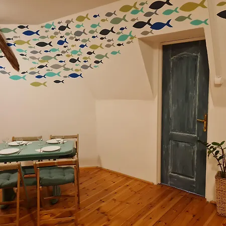 Tulipanvendeghaz 3* 케츨리