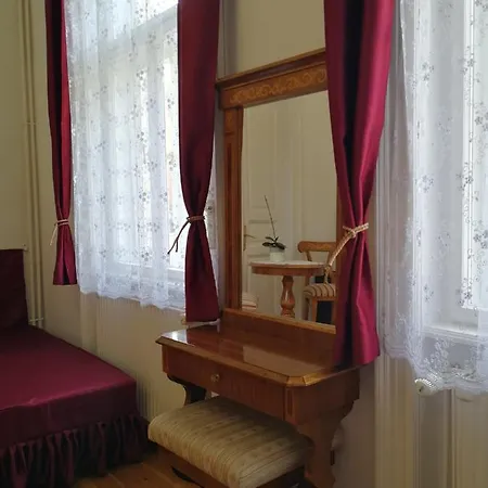 Tulipanvendeghaz Keszthely