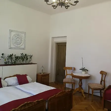 Tulipanvendeghaz Guest house Keszthely