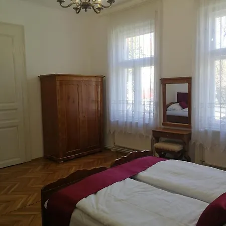 Tulipanvendeghaz 3* Keszthely