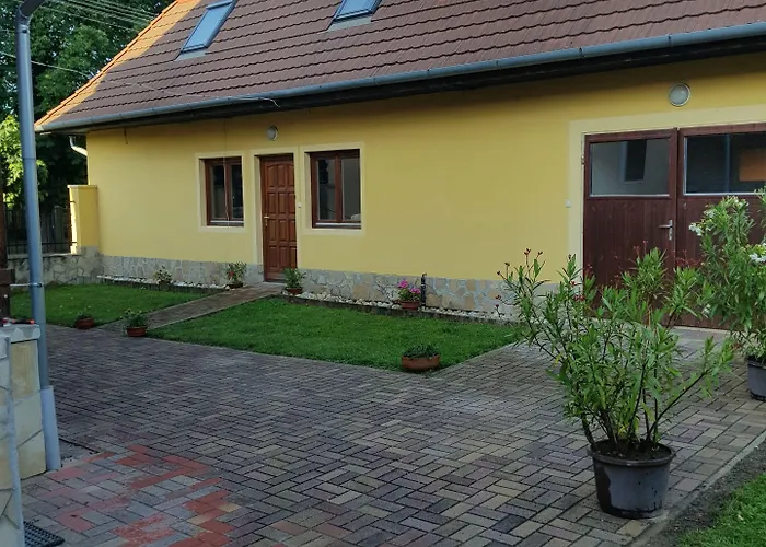 게스트하우스 Tulipanvendeghaz 3*