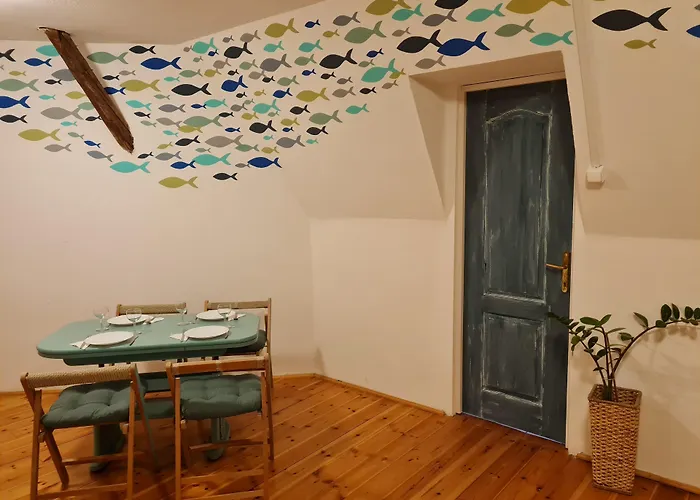 Tulipanvendeghaz 3* 케츨리