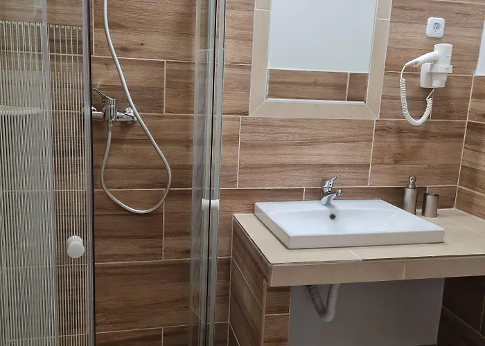 Tulipanvendeghaz 케츨리