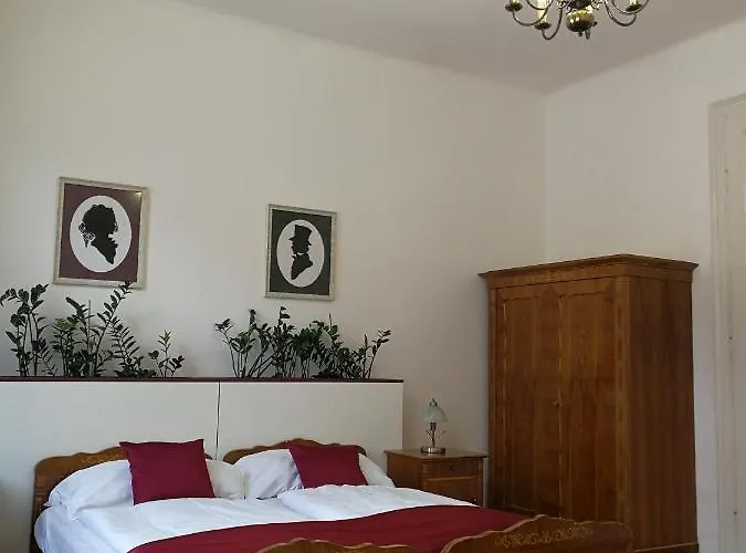 Tulipanvendeghaz 게스트하우스 케츨리